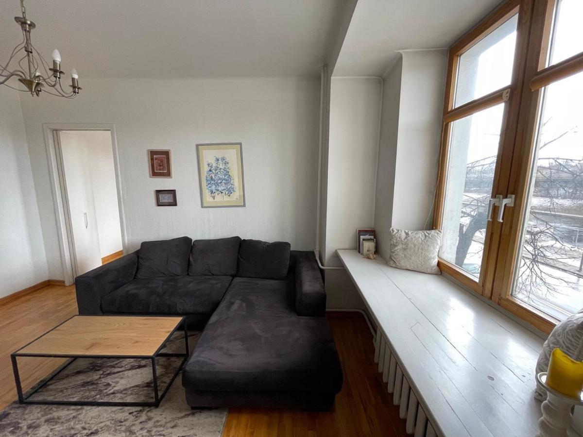 A Cozy Apartment With A Wonderful View Of The River In The Old Town Of Вильнюс Экстерьер фото